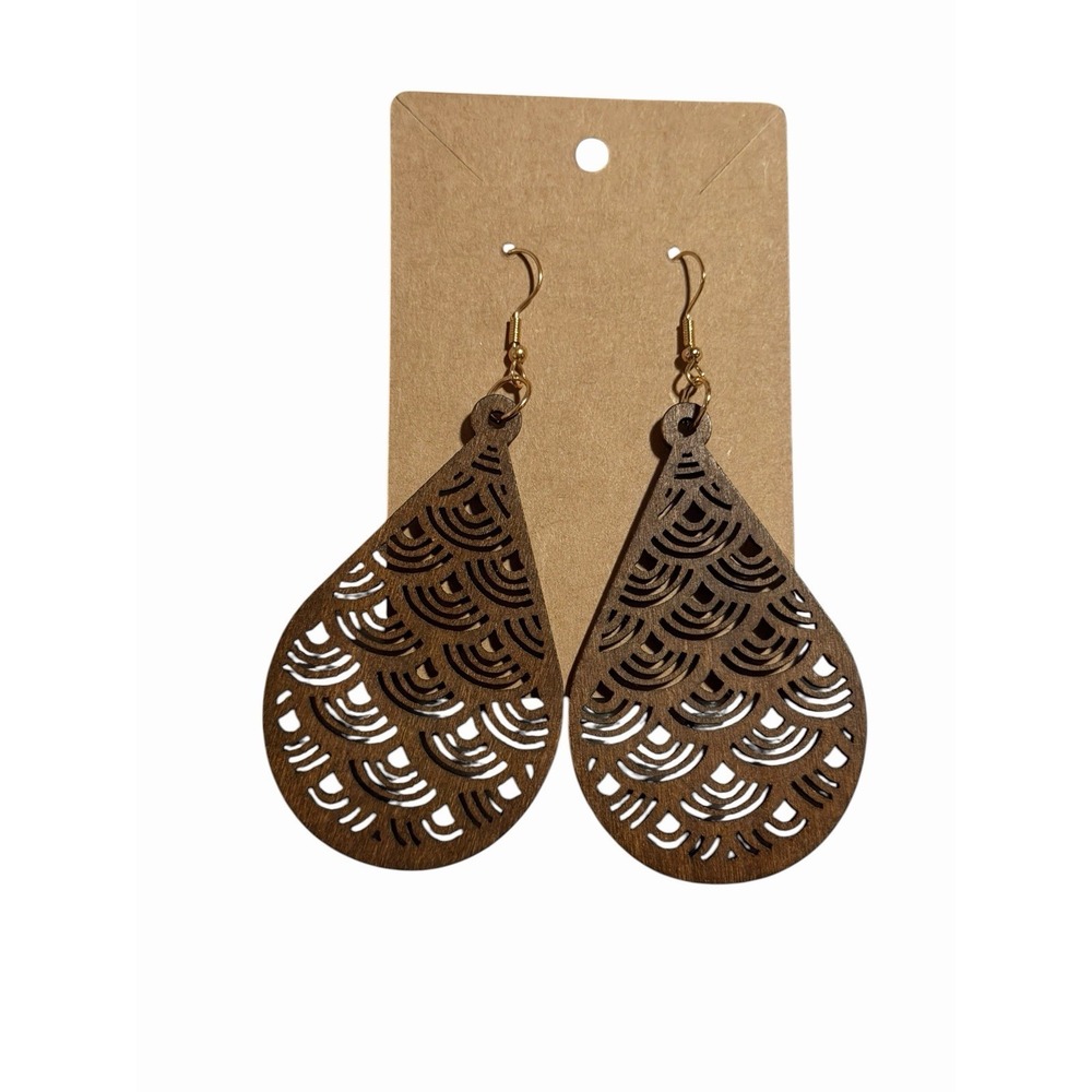Wooden Teardrop Dangle Earrings Scalloped Laser Cut Boho Filigree Brown‎ Gold